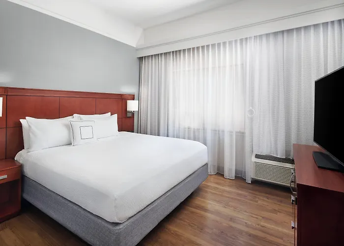 Hotel Courtyard North 3*