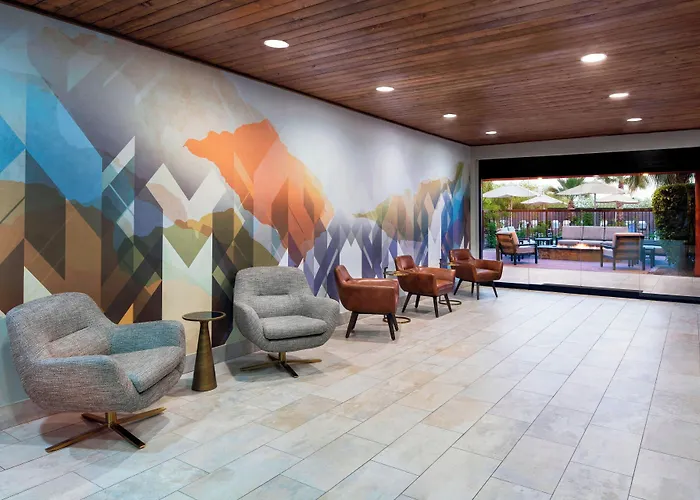 Hotel Courtyard North