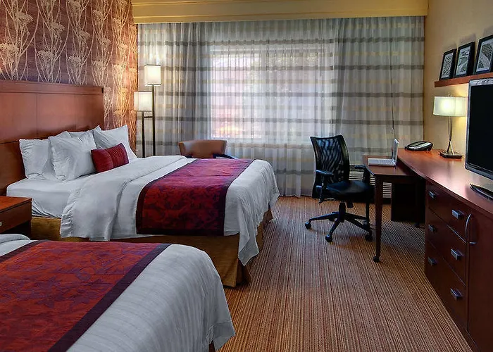 Hotel Courtyard North 3*